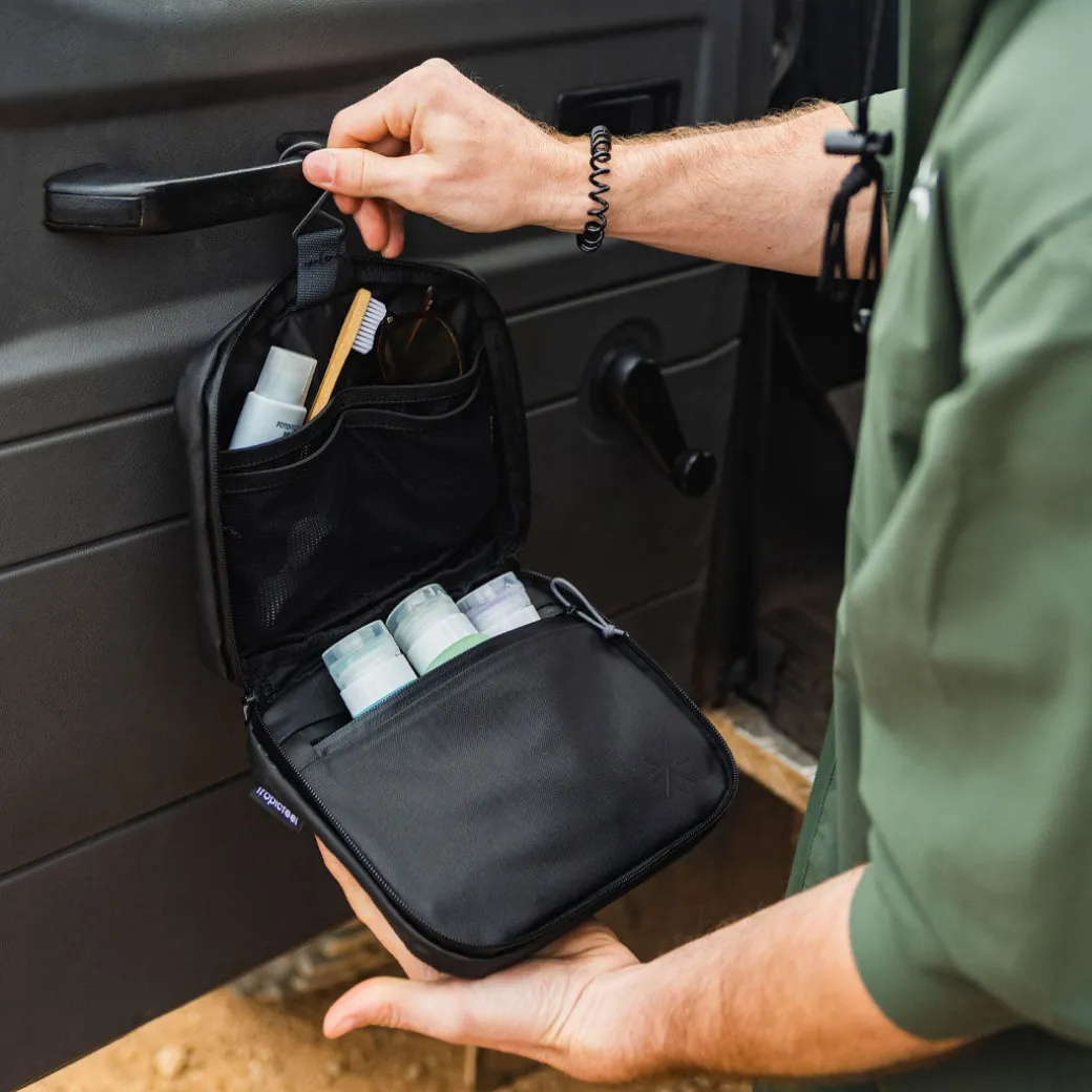 FidLock® Toiletry